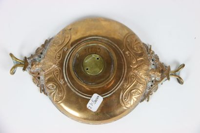 F. BARBEDIENNE : Petite coupe en bronze sur...
