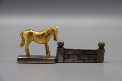 12 knife holders golden horses and silver...