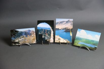 1100 cartes postales sur le thème de l'Asie
Ensemble...