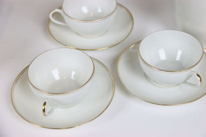 Partie de service en porcelaine de limoges...