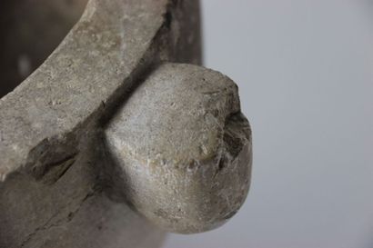 Mortier en pierre. Diamètre : 26 cm. Hauteur...