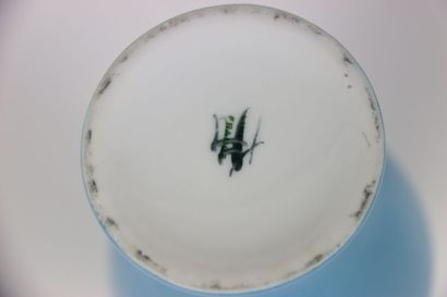 Paire de vase balustres en porcelaine bleu...