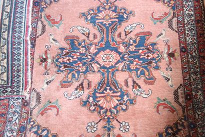 TAPIS
End Melayer. Iran. Mid 20th century....