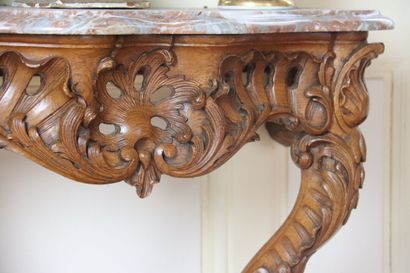 Console en chêne mouluré et sculpté
with...