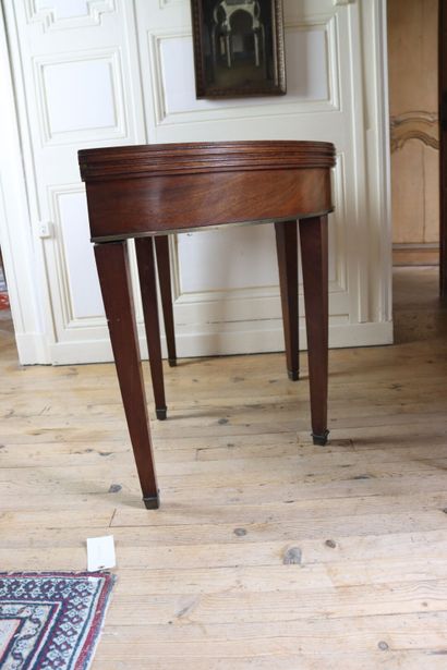 TABLE DEMI-LUNE
mahogany and mahogany veneer...
