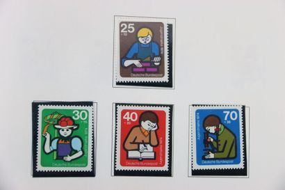 STAMPS. Nice collection of Federal Republic...