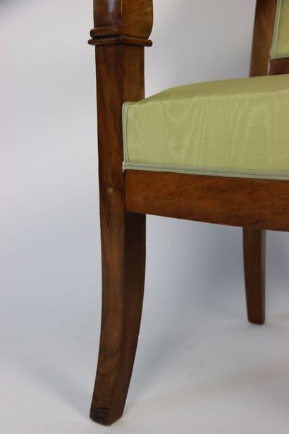 Suite de quatre fauteuils. Époque Directoire....