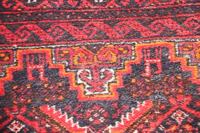 Tapis Beloutchistan. Iran. Vers 1975. Champ...
