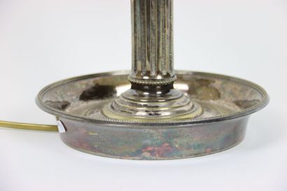 Lampe bouillotte en métal argenté à trois...
