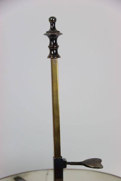 Lampe bouillotte en métal argenté à trois...