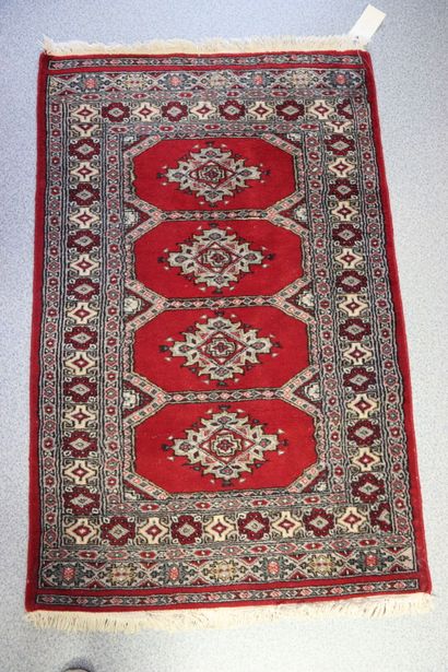 Tapis Moultane. Pakistan. Vers 1975. Décor...