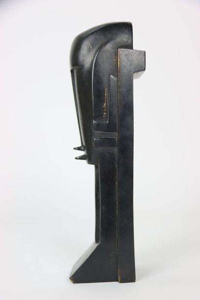 Subject in bronze. Signed on the base. 