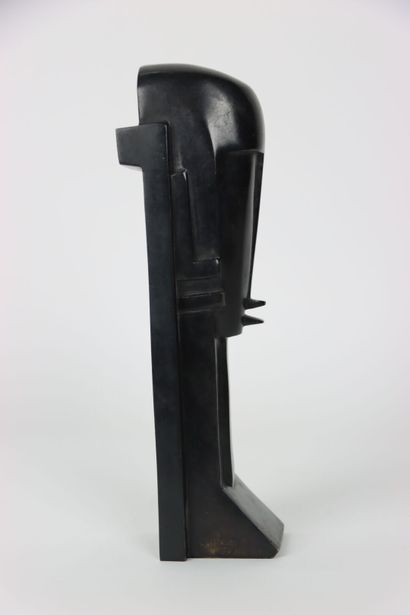 Subject in bronze. Signed on the base. 