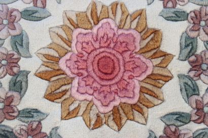 Carpet China Tien Sin. Dimensions: 400 x...