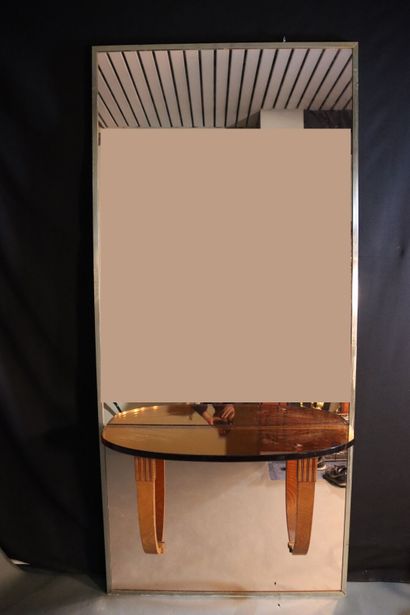Large mirror supporting a console with beech...