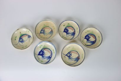 CHINA: Meeting of 6 ceramic bowls with fish...