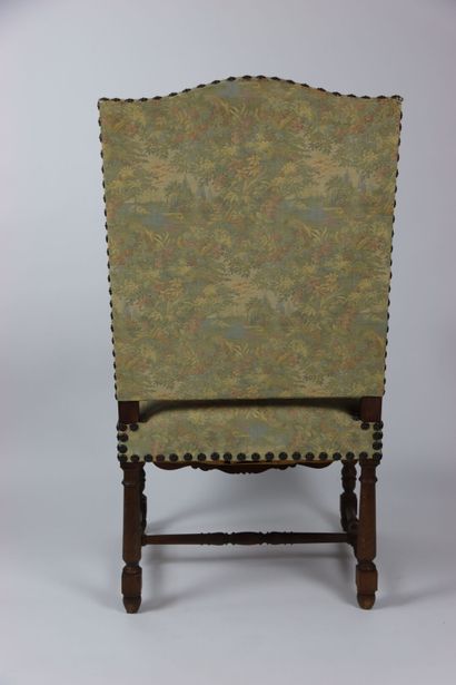 Réunion de deux fauteuils et d'un canapé...