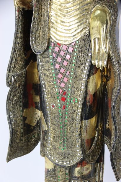 ASIE. Buddha debout.
ASIA. Wooden subject...
