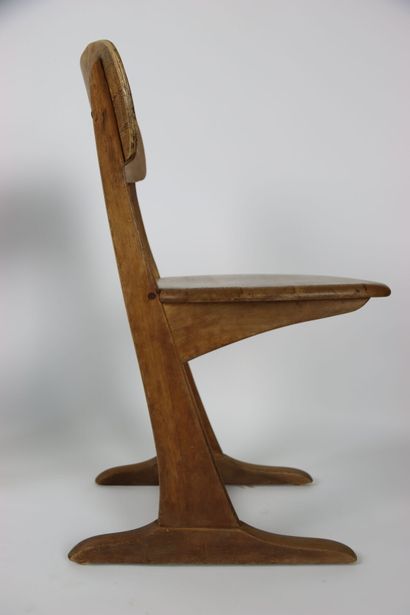 Casala desk in beech wood. 20th century work....