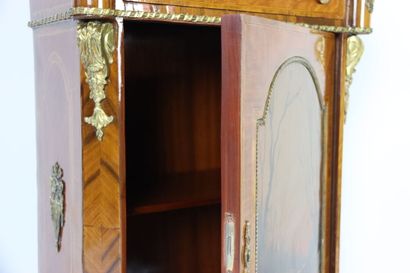 Meuble d'appui ou confiturier en bois peint...