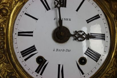 Horloge comtoise, coffre violoné en bois...