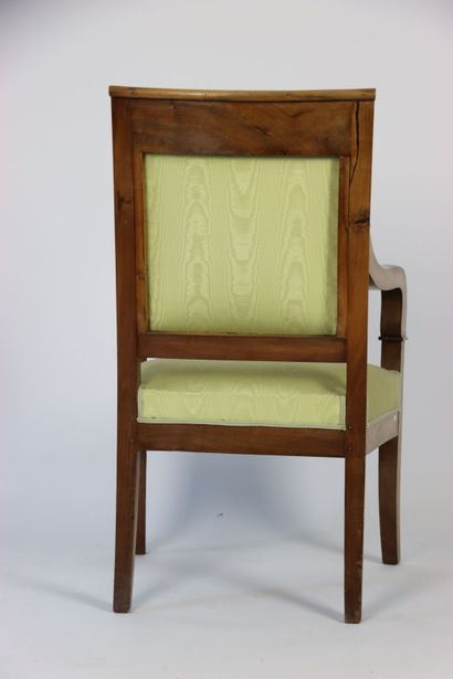 Suite de quatre fauteuils. Époque Directoire....