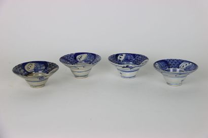 CHINA: Meeting of 4 blue and white ceramic...