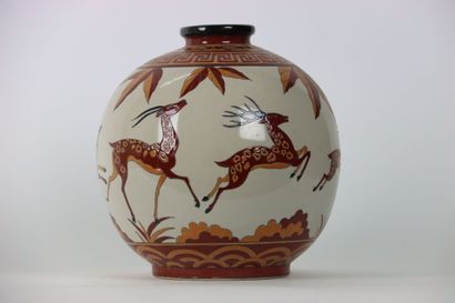 Large Art Deco style ceramic ball vase decorated...
