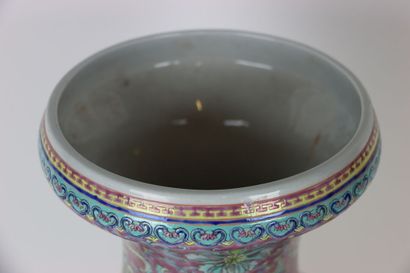 CHINA. Large baluster vase in enamelled porcelain...