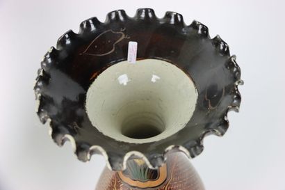JAPAN. Pair of baluster vases in terracotta...