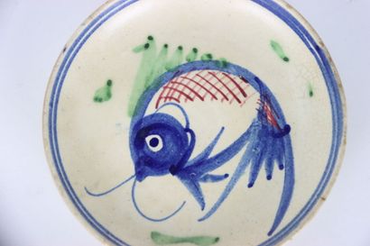 CHINA: Meeting of 6 ceramic bowls with fish...