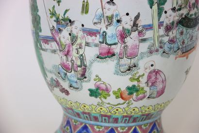 CHINA. Large baluster vase in enamelled porcelain...