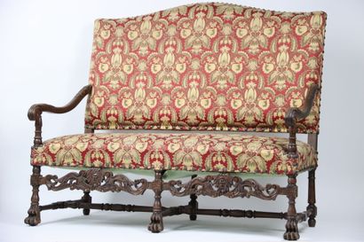 Réunion de deux fauteuils et d'un canapé...