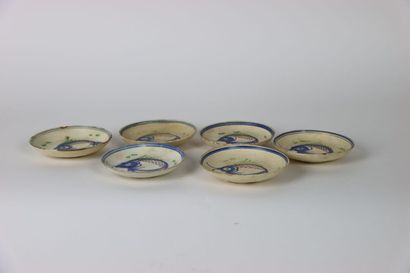 CHINA: Meeting of 6 ceramic bowls with fish...