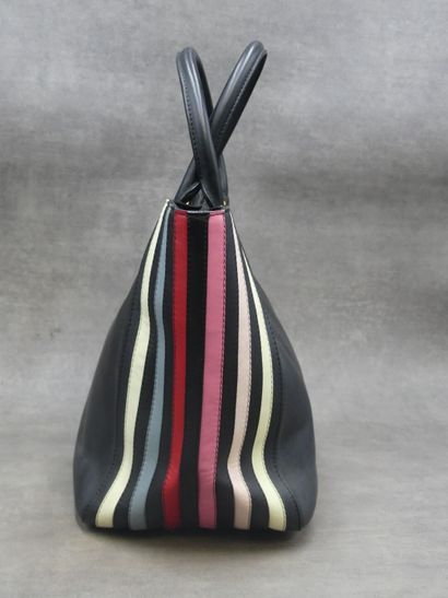 SONIA RYKIEL. Sac à main en cuir noir et...