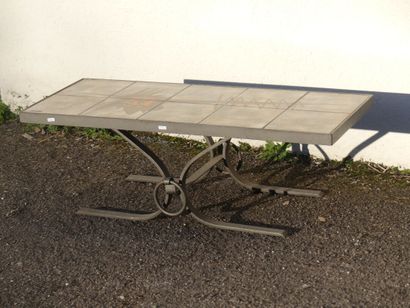 Dans le goût de Roger CAPRON. Table basse...