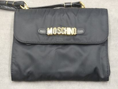 MOSCHINO. Petit sac/pochette en tissu avec...