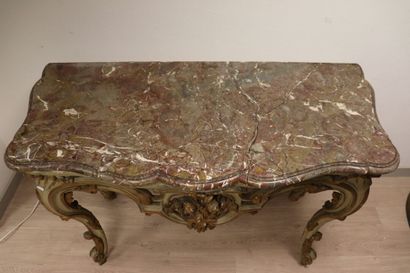 Console en bois mouluré sculpté et peint...