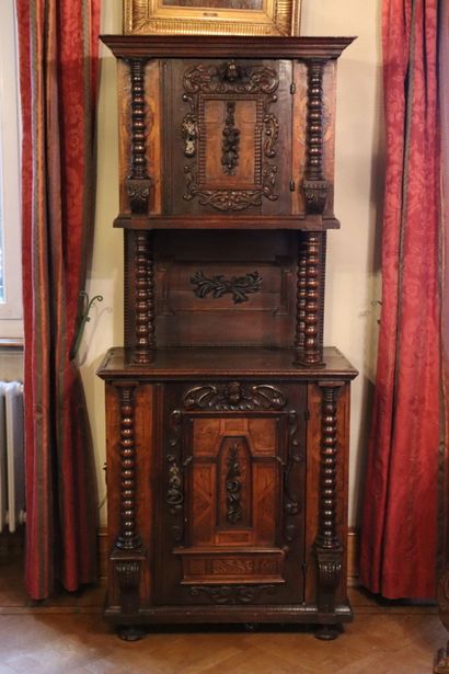 Petit meuble dressoir en chêne et résineux...