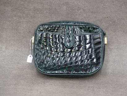 RODO. Pochette accessoire en croco vert,...