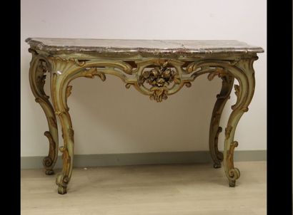 Console en bois mouluré sculpté et peint...