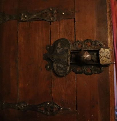 Petit meuble dressoir en chêne et résineux...
