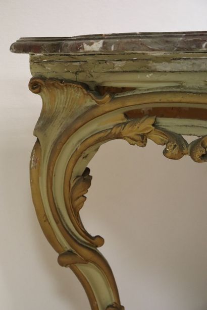 Console en bois mouluré sculpté et peint...