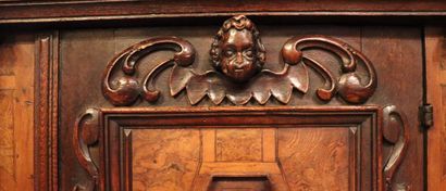 Petit meuble dressoir en chêne et résineux...