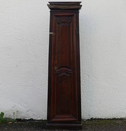 Partie inférieure d'horloge mise en étagère...