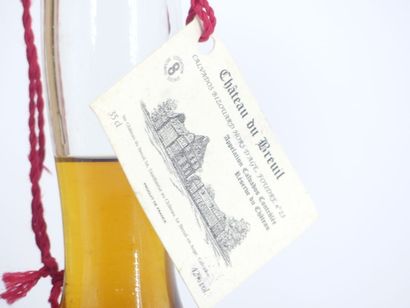 1/2 bouteille de CALVADOS, DU BREUIL. Dans...