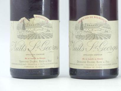4 BOURGOGNES 
3 bouteilles de NUITS ST GEOGRES,...