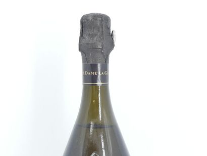 1 VEUVE CLICQUOT 1995
1 bouteille de CHAMPAGNE...