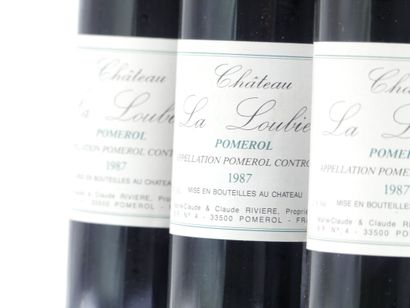 5 bouteilles de POMEROL 1987 CHÂTEAU LA LOUBIERE.





Sur...