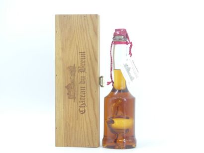 1/2 bouteille de CALVADOS, DU BREUIL. Dans...